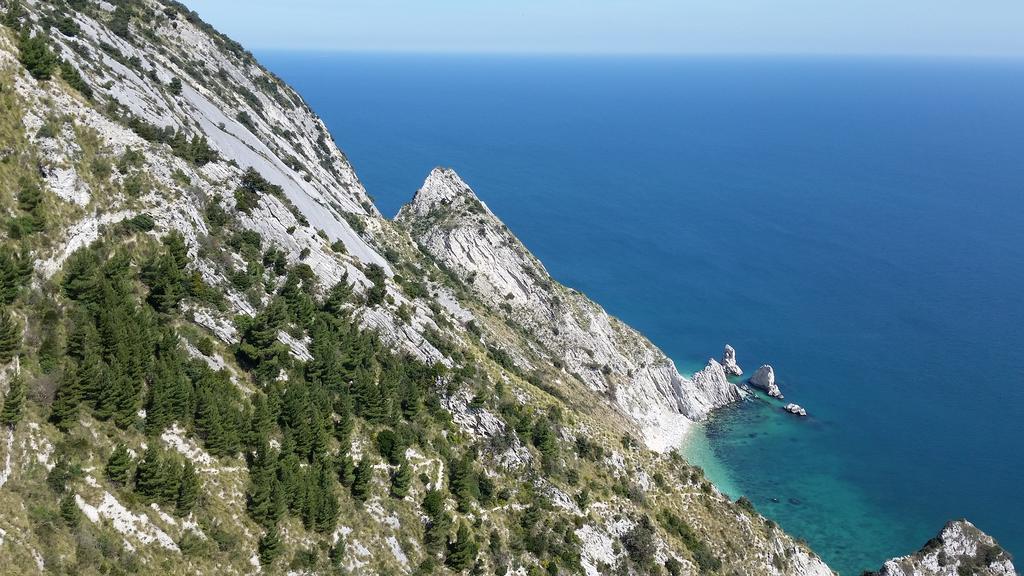 A Due Passi Dal Mare B&B Numana Exterior foto