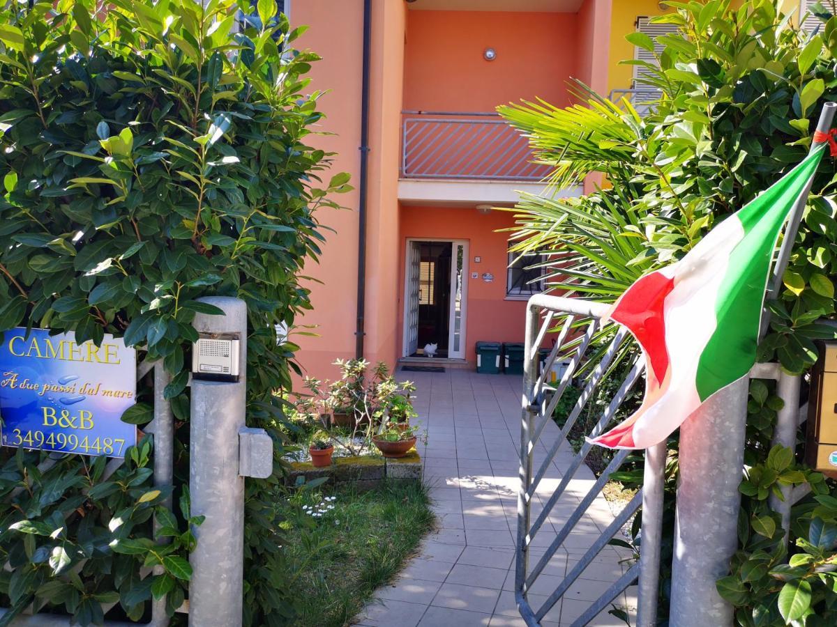 A Due Passi Dal Mare B&B Numana Exterior foto